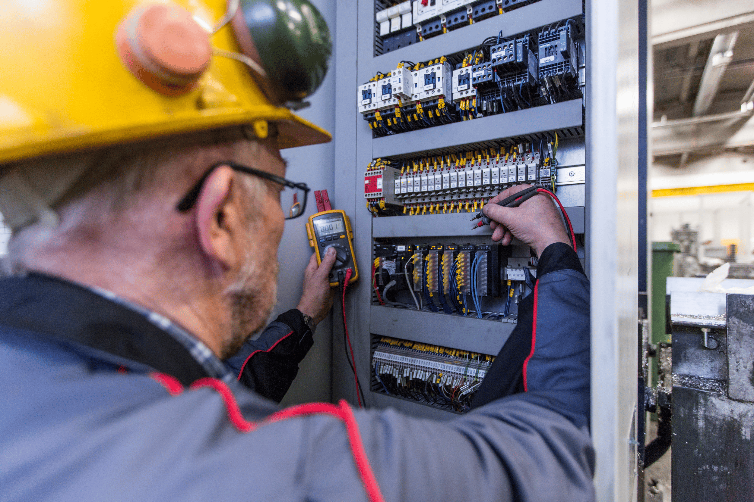 Servicetekniker-Jun-03-2026-01-59-03-8205-PM